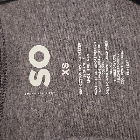 3 SO The Favorite Scoopneck Tank Tops - Picture 8 of 15